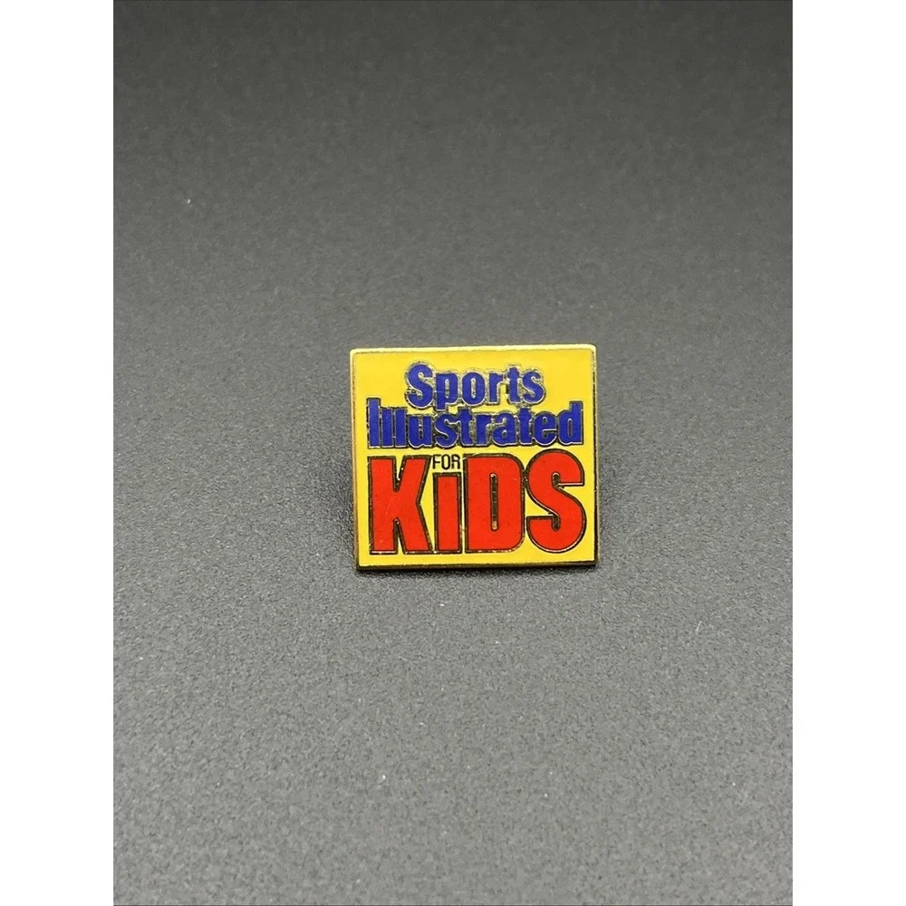 Sports Illustrated For Kids Magazine Lapel Hat‎ Pin